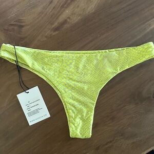 ACACIA - Ho’okipa Bottom. L. Pistachio Snake